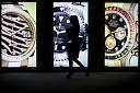 Fotografije sa Baselworld-a 2012. godine-zena-pored-rolex-reklama-baselworld-2012.jpeg