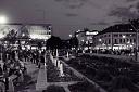 Fotografije vašeg grada-fontana-nocu.jpg