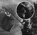 Apple pametni sat-red_army_soldiers_raising_the_soviet_flag_on_the_roof_of_the_reichstag_with_two_watchs.jpg