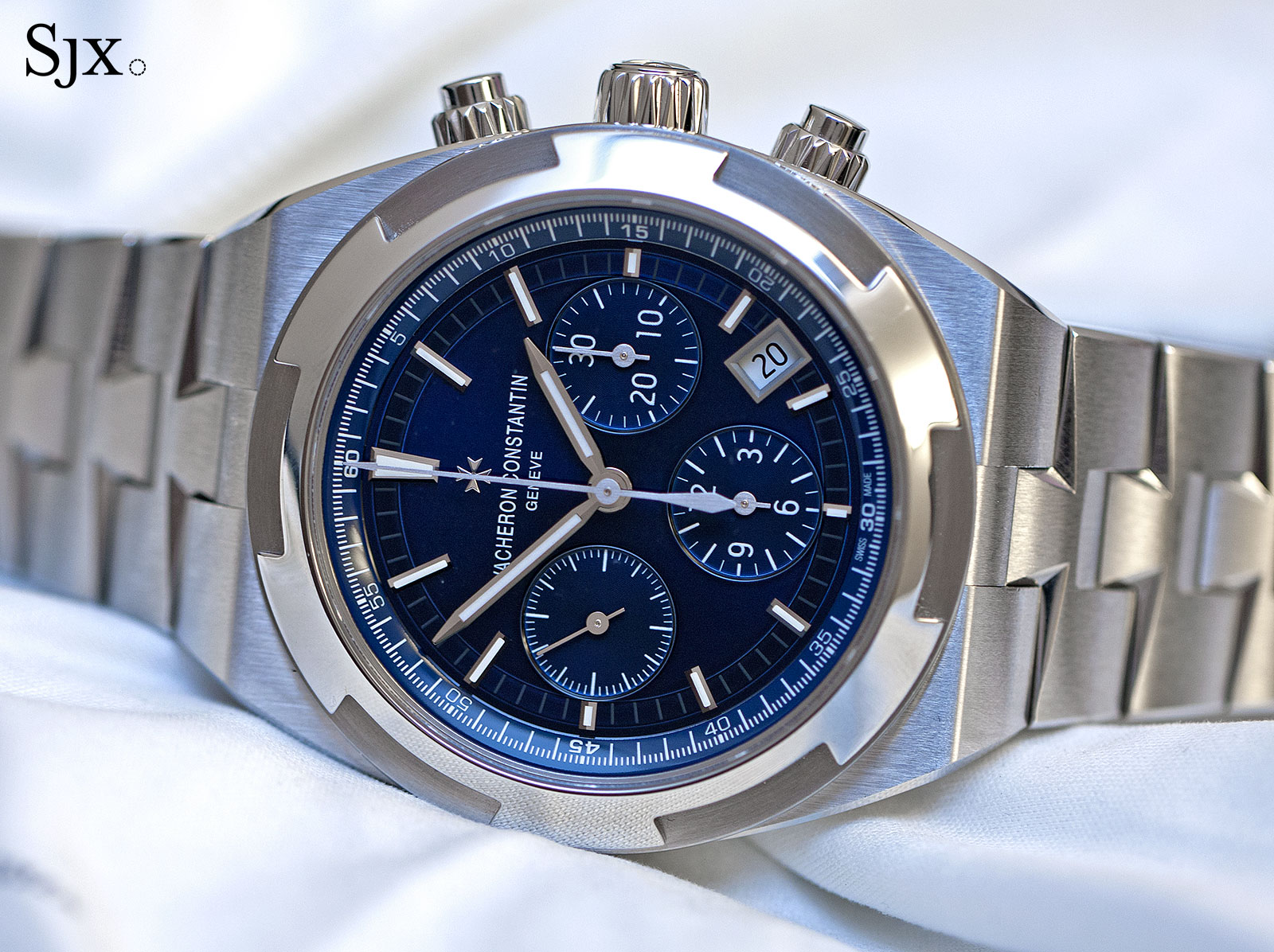 Naziv: Vacheron-Constantin-Overseas-Chronograph-5500V-2.jpg, pregleda: 785, veličina: 407,3 KB