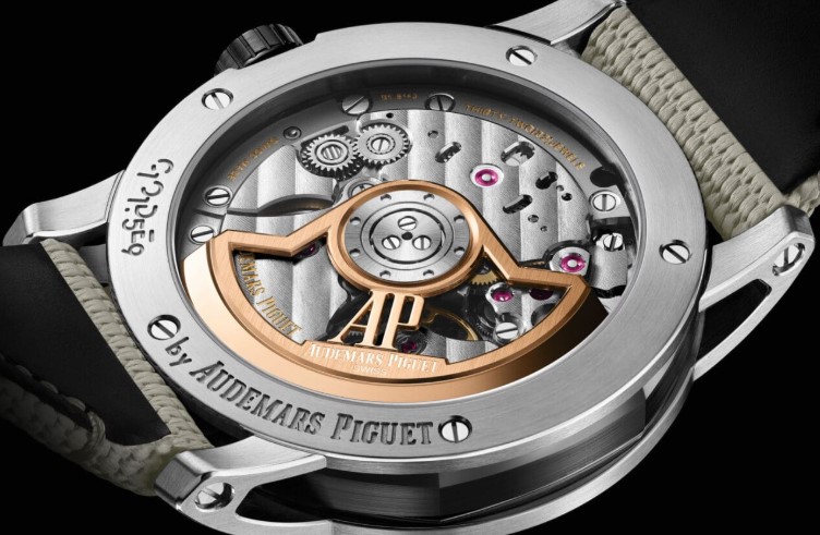 Naziv: AUDEMARS PIGUET AP 4302 SLIKA 1 POURHOMME.COM.jpg, pregleda: 23, veličina: 98,6 KB