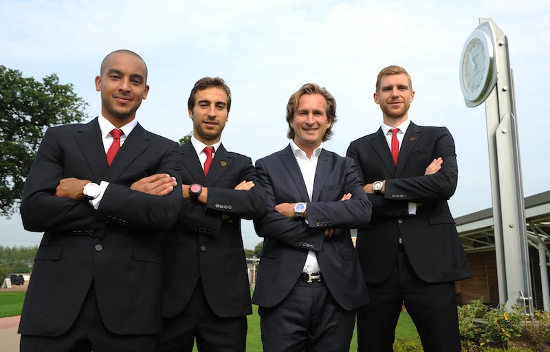 Naziv: JEANRICHARD&Arsenal_T.Walcott_M.Flamini_B.Grande_P.Mertesacker_2.jpg, pregleda: 155, veličina: 63,6 KB