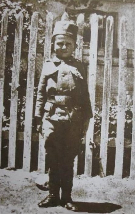 Naziv: kaplar_momcilo_gavric.jpg, pregleda: 206, veličina: 68,3 KB