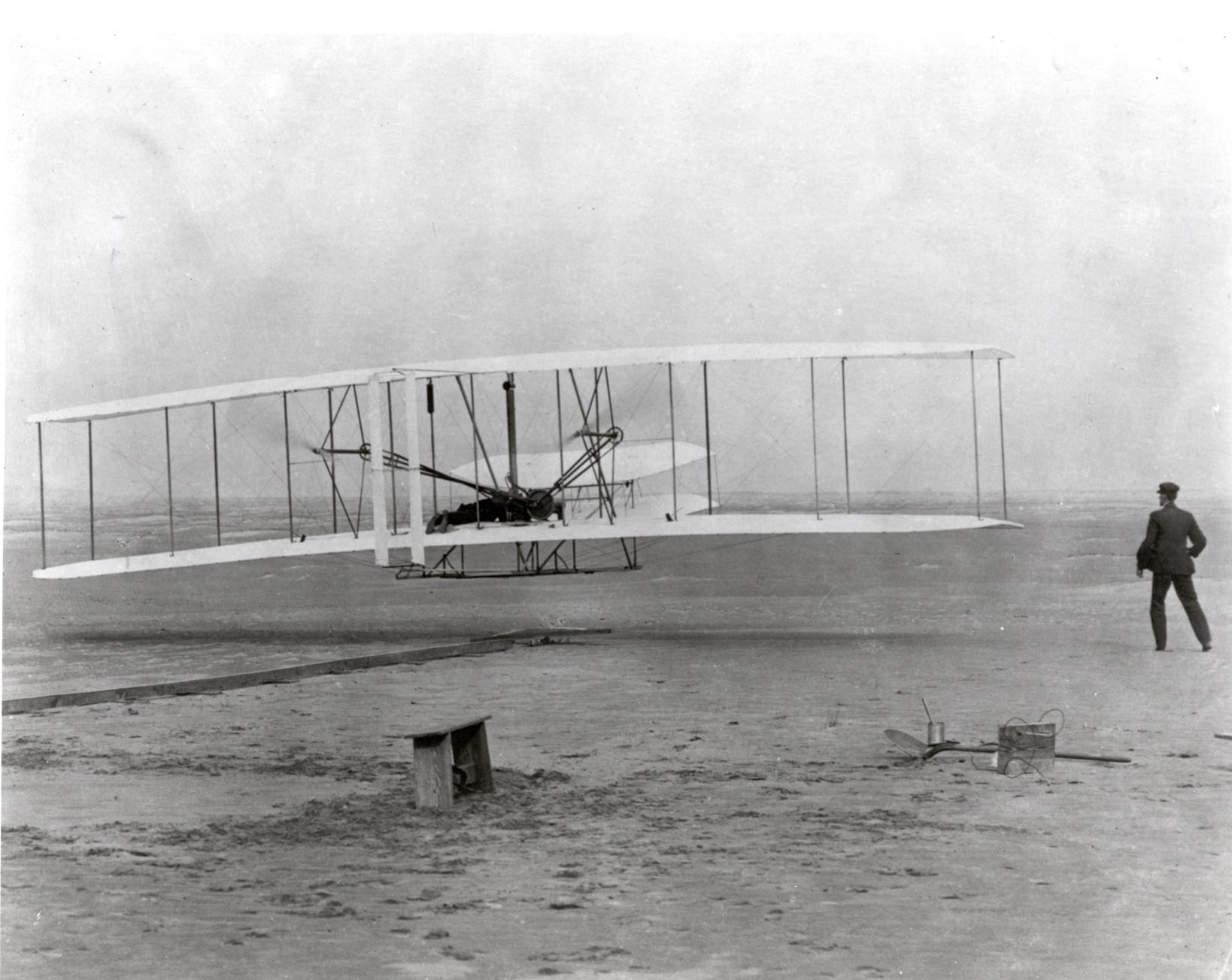 Naziv: The_Wright_Brothers_First_Heavier-than-air_Flight_-_GPN-2002-000128.jpg, pregleda: 939, veličina: 202,2 KB