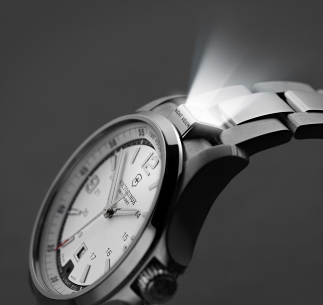 Naziv: Victorinox%20NightVision%201.jpg, pregleda: 214, veličina: 87,9 KB