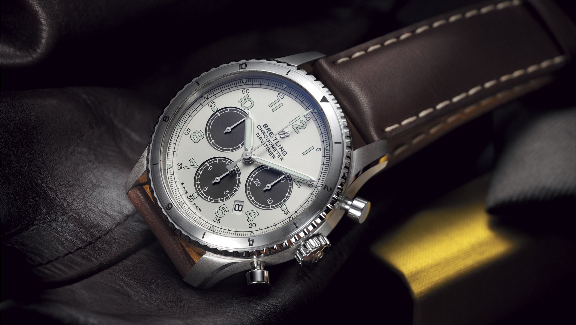 Naziv: navitimer-aviator-8-b01-chronograph-43-limited-edition.jpg, pregleda: 211, veličina: 254,2 KB