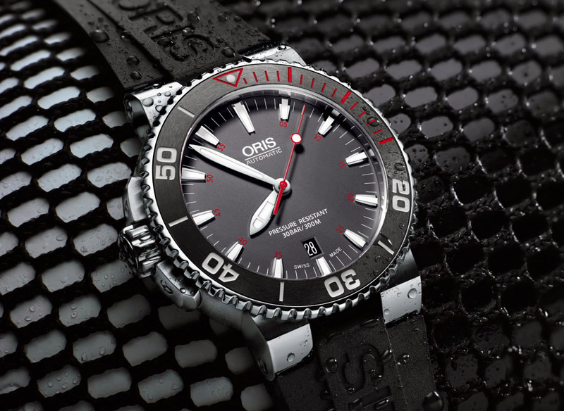 Naziv: 4-Oris-Aquis-Red-Limited-Edition-watch-satovi.jpg, pregleda: 895, veličina: 135,5 KB