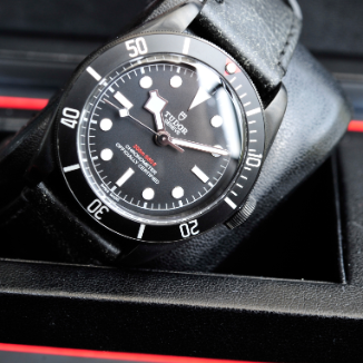 Sat Tudor HERITAGE BLACK BAY DARK | Svet Satova