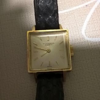 Sat ZWC SWISS MADE Zlatni Schaffhausen ženski sa papirima  | Svet Satova